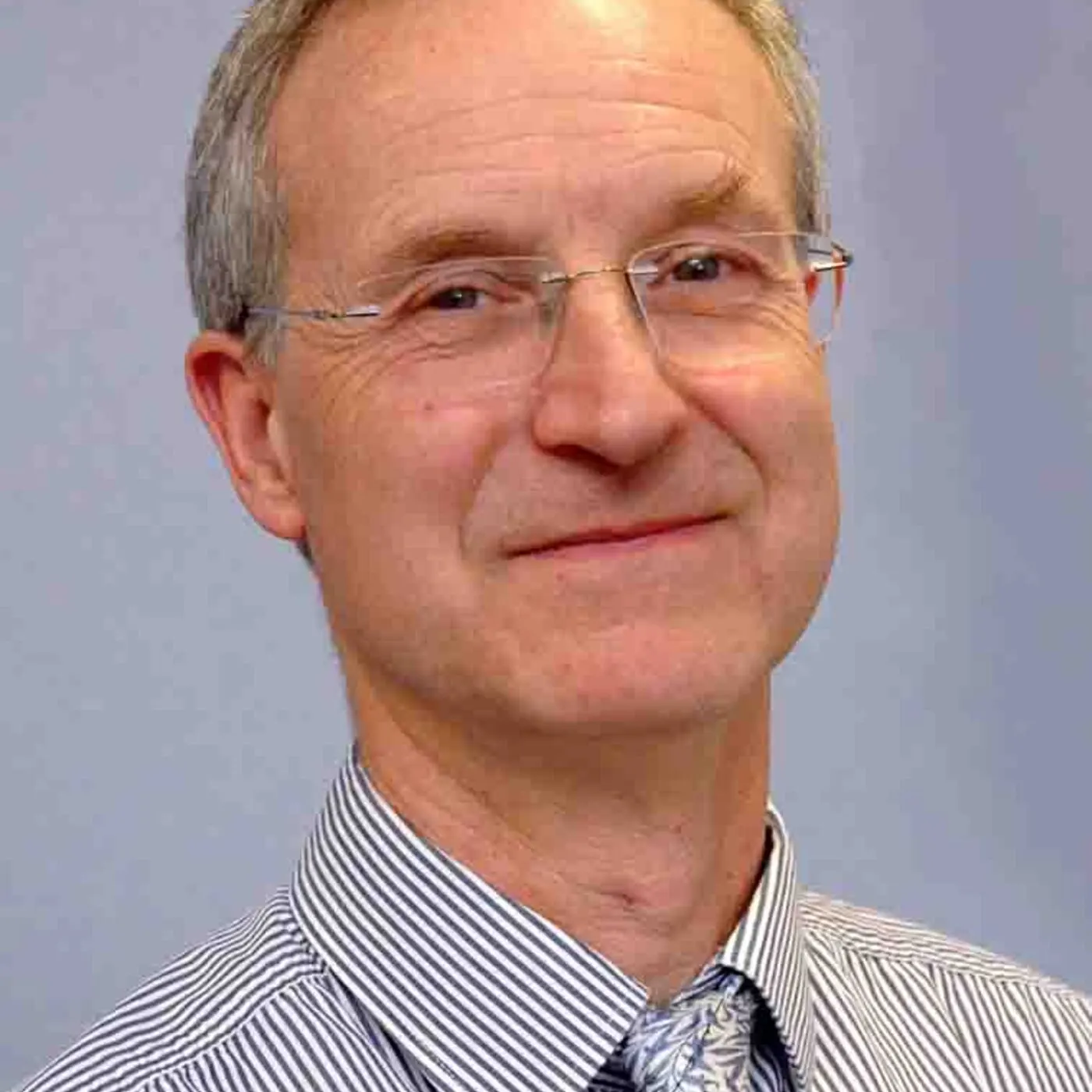 portrait of Dr Andrew Tresidder