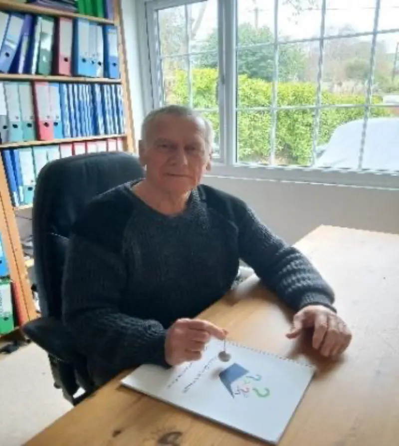 portrait of Barry Witton or workshop image